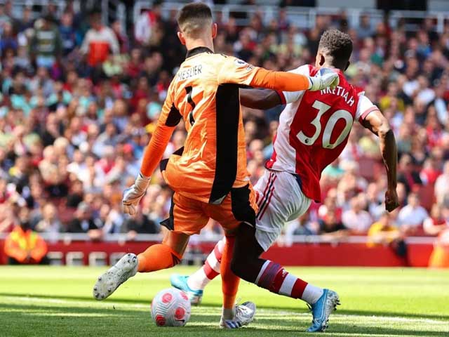 Video bóng đá Arsenal - Leeds United: Sai lầm tai hại, hiệp đấu ”thảm họa” (Vòng 36 Ngoại hạng Anh)