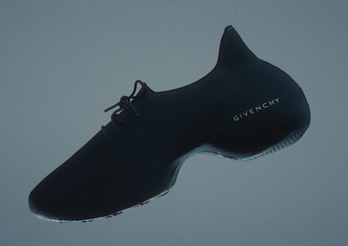 Givenchy gây choáng với thiết kế giày đến từ tương lai - 1
