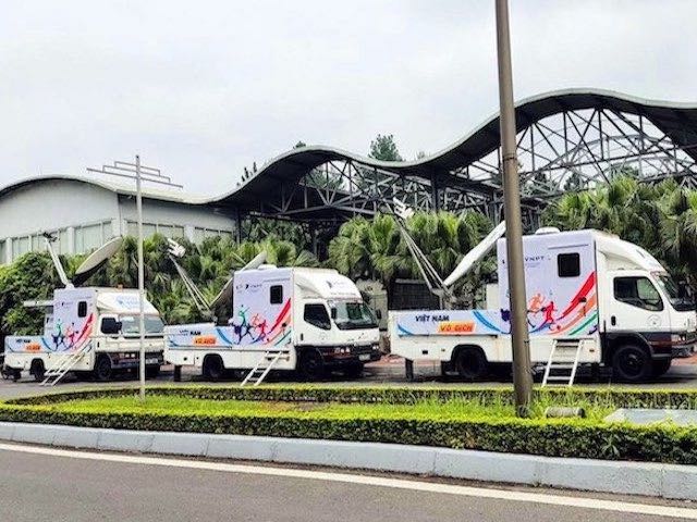 Dàn xe phát sóng 5G, phát hình vệ tinh tới SVĐ Mỹ Đình phục vụ SEA Games 31