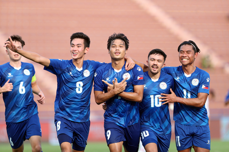 Cuộc rượt đuổi tỉ số ngoạn mục đã diễn ra khi các cầu thủ U23 Myanmar và U23 Philippines liên tục ghi bàn.