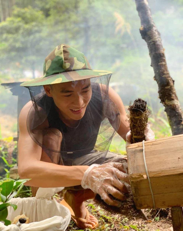 Soái ca lính cứu hỏa bỏ việc về quê bán thứ này, mỗi năm đút túi bạc tỉ - 2