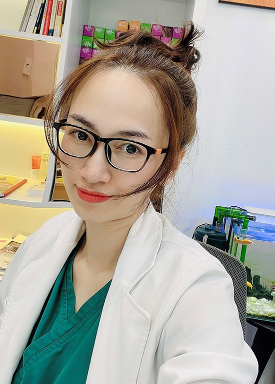 Nhan sắc đời thường của bác sĩ Tô Lan Phương