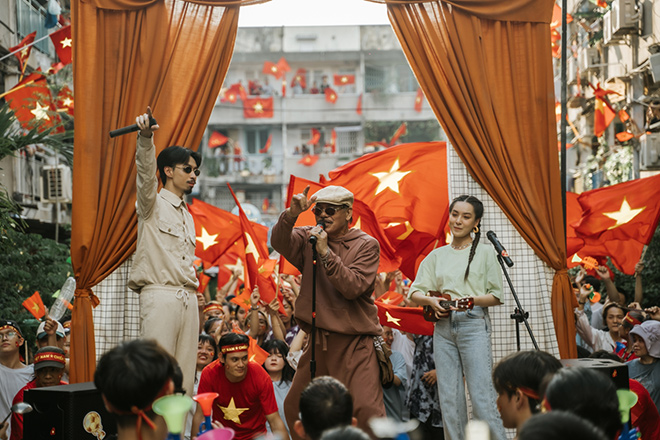 Đen kết hợp cùng nhạc sĩ Trần Tiến,&nbsp;diễn viên Nguyễn Lâm Thảo Tâm trong MV "Đi Trong Mùa Hè"