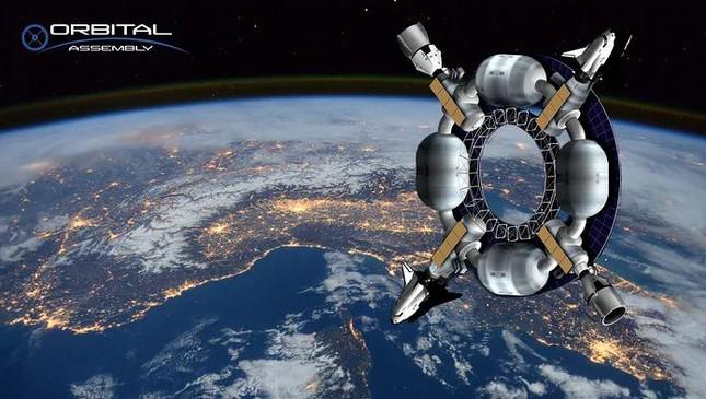 Theo Stephanie Wenger, khách sạn không gian Pioneer được đề xuất có thể chứa 28 người, có thể quay quanh Trái đất sớm nhất vào năm 2025. Ảnh: Orbital Assembly