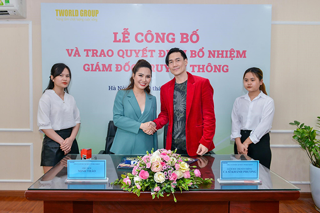 Ca sĩ Khánh Phương và Chủ tịch Tập đoàn Tworld Group Minh Thảo
