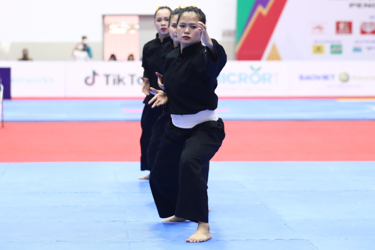 Người đẹp thể thao Việt Nam vui sướng bật khóc khi giành HCV SEA Games 31 - 3