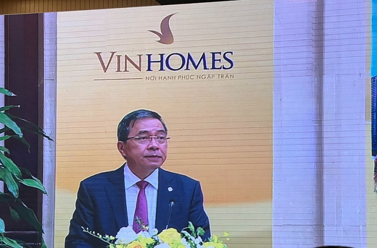 Chủ tịch Vinhomes Phạm Thiếu Hoa đã chia sẻ về kế hoạch hoàn thành 500.000 căn hộ với giá từ 300 đến 950 triệu đồng