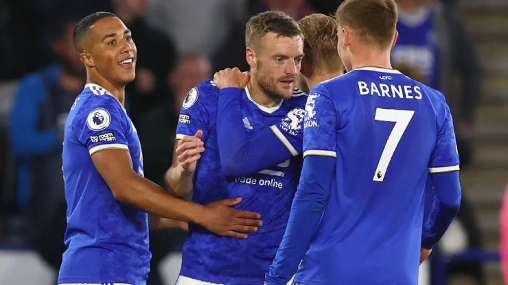 Vardy tỏa sáng giúp Leicester đại thắng