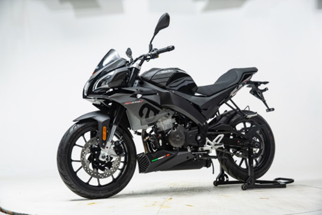 Aprilia GPR250R