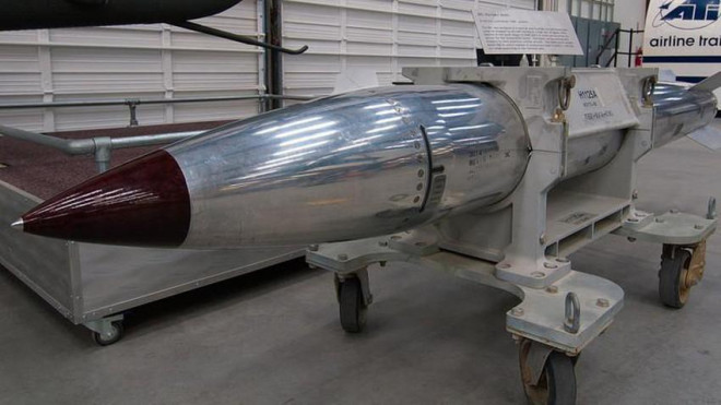 Một quả bom hạt nhân B61 được trưng bày tại Bảo tàng Hàng không và Không gian ở bang Arizona, Mỹ. Ảnh: WIKIPEDIA