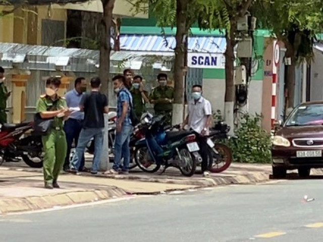 CLIP: Điều tra tiếng nổ như súng trước cổng Tòa án tỉnh Tiền Giang