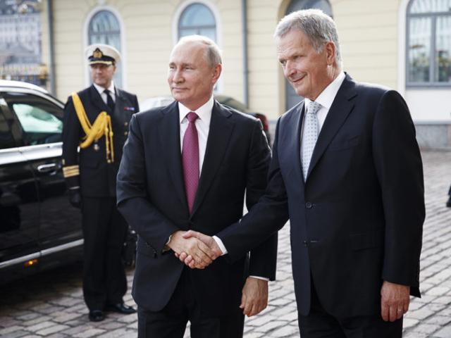 Tổng thống Phần Lan gọi điện nói về ý định gia nhập NATO, ông Putin đáp lời