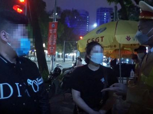 Những câu chuyện ”bất ngờ” khi quái xế đụng cảnh sát 141 hóa trang