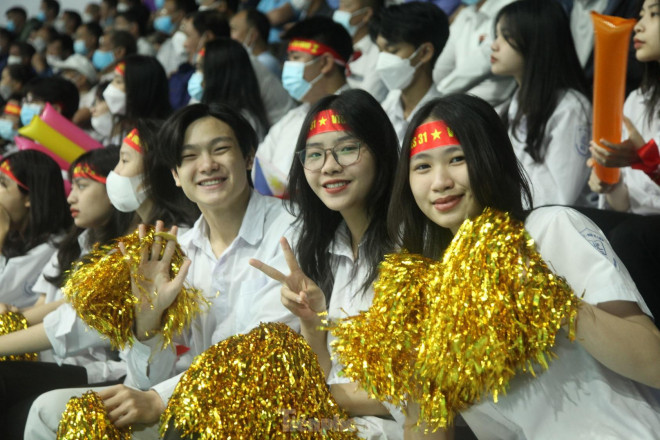 Nhiều bạn trẻ ở Bắc Giang rủ nhau cùng đi cổ vũ SEA Games 31