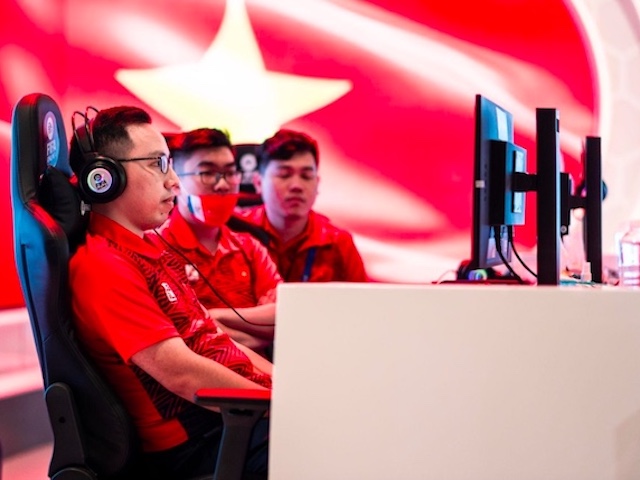 Đội tuyển FIFA Online 4 Việt Nam tại SEA Games 31: ”Chỉ muốn thay đổi màu huy chương”