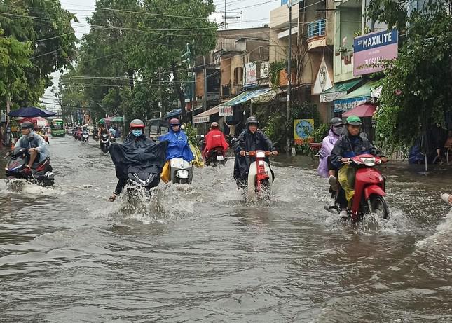 TPHCM sắp có mưa lớn, nguy cơ ngập nhiều nơi.