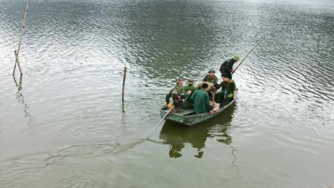 Nhận được thông tin, lực lượng chức năng tổ chức đi tìm kiếm hai người phụ nữ mất liên lạc