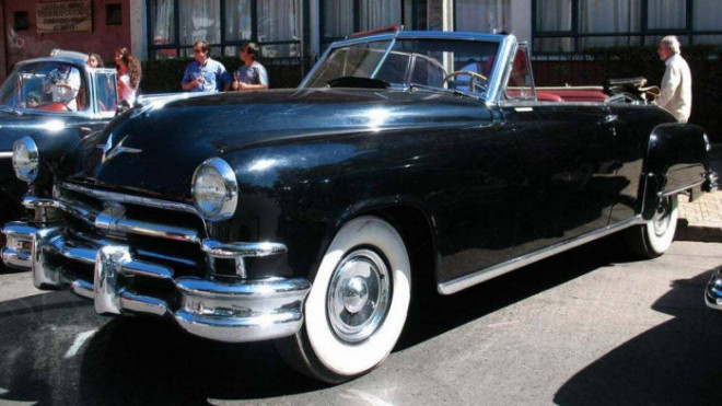 Hệ thống trợ lực lái lần đầu tiên xuất hiện trên chiếc xe Chrysler Imperial