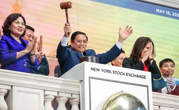 Thủ tướng Chính phủ Phạm Minh Chính đã tới tham quan Sàn giao dịch chứng khoán New York (NYSE).