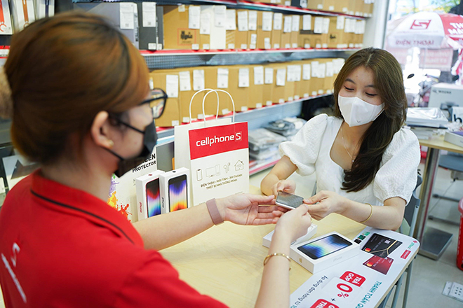 Chào mùa hè, loạt iPhone chính hãng giảm giá sốc - 1