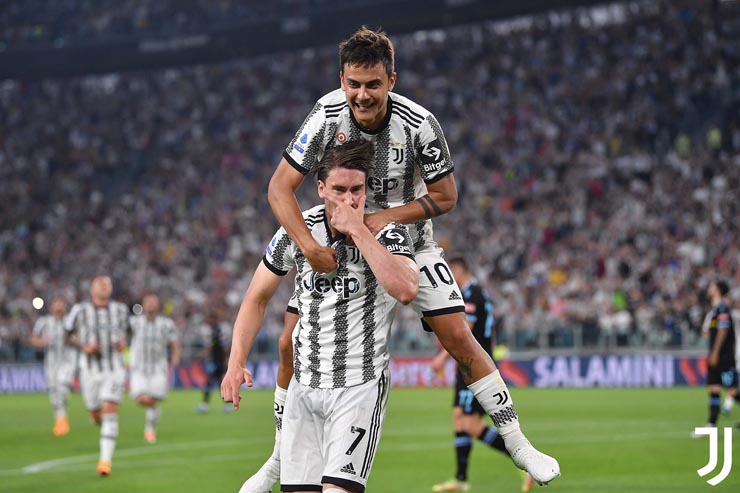 "Bom tấn" Vlahovic mở tỷ số cho Juventus trước Lazio