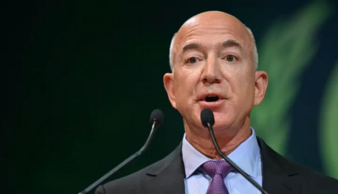 Tỷ phú Jeff Bezos. Ảnh: Reuters