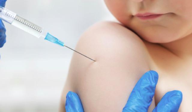 Phụ huynh cần nhớ lịch tiêm mũi nhắc lại để trẻ được tiêm đủ vaccine phòng bệnh.