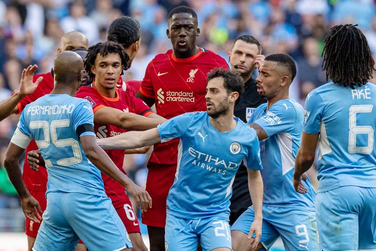 Man City và Liverpool vẫn có khả năng phải đá play-off tranh chức vô địch Ngoại hạng Anh