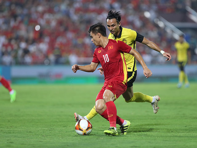 Video bóng đá U23 Việt Nam - U23 Malaysia: Tiếc nuối Tiến Linh, sức ép không ngừng (SEA Games 31) (H1)