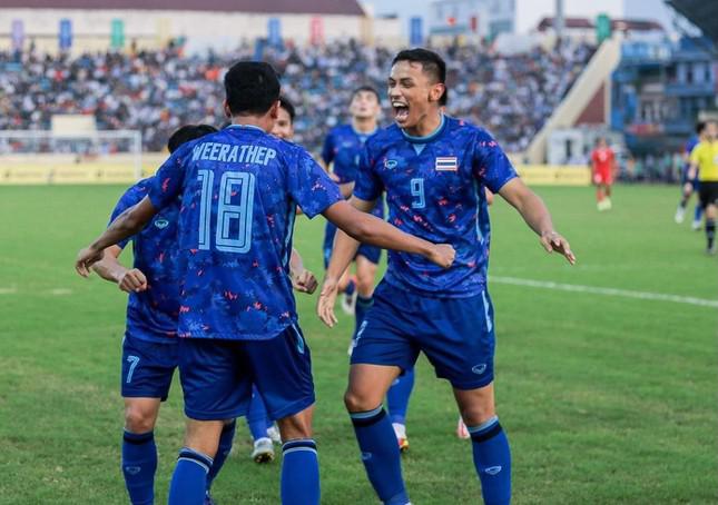 Thái Lan ăn mừng bàn thắng duy nhất vào lưới Indonesia