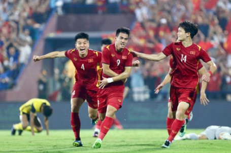 U23 Việt Nam thắng Malaysia nghẹt thở vào chung kết SEA Games: SAO nào hay nhất?