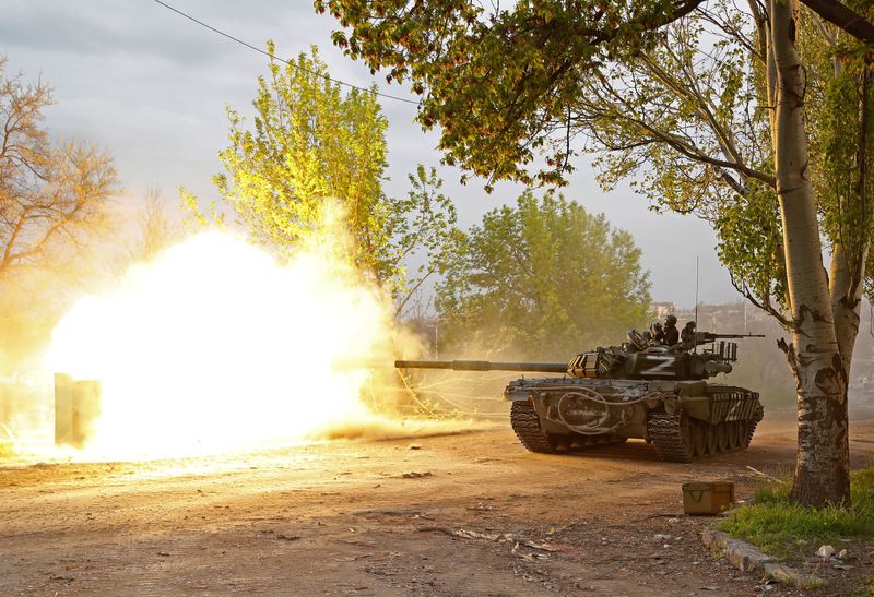 Nga đã chi khoản ngân sách không hề nhỏ cho các hoạt động quân sự ở Ukraine (ảnh: CNN)