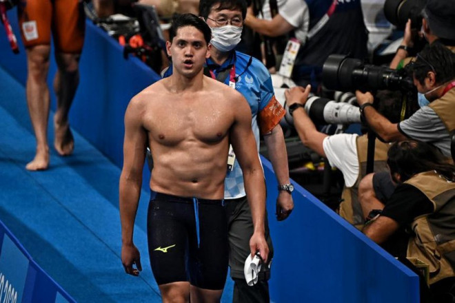 Josheph Schooling sau khi để mất&nbsp;HCV 4x100m sau đó anh đã có những HCV khác. Ảnh: CTP