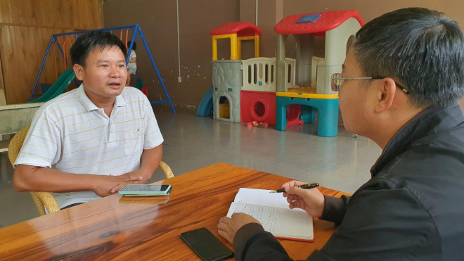 Ông Nguyễn Thế Dũng trao đổi với phóng viên về vụ việc