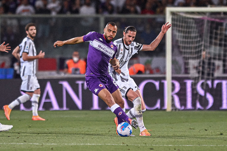 Juventus có một trận đấu vất vả trước Fiorentina