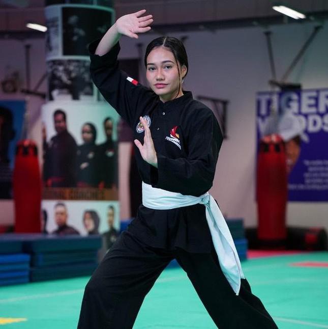 Nurul Suhaila Saiful là đại diện Singapore thi đấu môn pencak silat tại SEA Games 31.