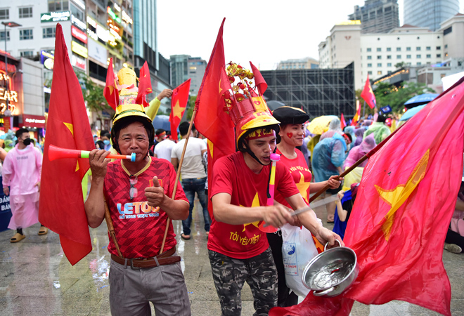 Triệu trái tim bùng nổ khi Mạnh Dũng ghi tuyệt phẩm vào lưới U23 Thái Lan - 42