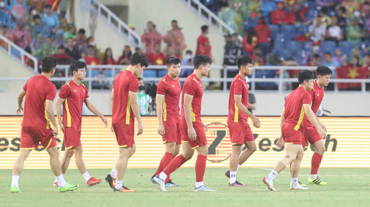 U23 Việt Nam ra sân khởi động trước đại chiến với U23 Thái Lan