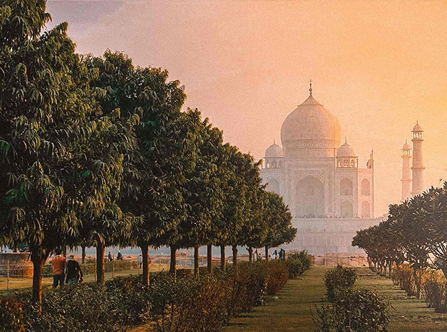 Khung cảnh tráng lệ của một trong những kỳ quan thế giới,&nbsp;Taj Mahal tuyệt đẹp ở các góc khác nhau và khung thời gian khác nhau.&nbsp;
