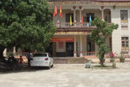 Khởi tố bị can, cấm đi khỏi nơi cư trú đối với 2 cán bộ ở Quảng Trị