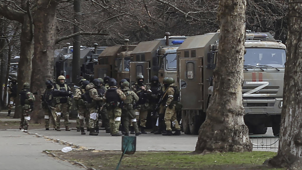 Quân đội Nga cố gắng kiểm soát toàn bộ Lugansk trước khi dồn lực lượng sang Donetsk (ảnh: CNN)