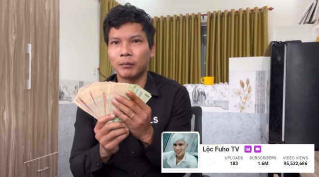 Tổng lại 4 năm làm YouTube, Lộc Fuho dư được khoảng 1 tỷ 60 triệu đồng nhưng đều dùng để lo cho cuộc sống gia đình.
