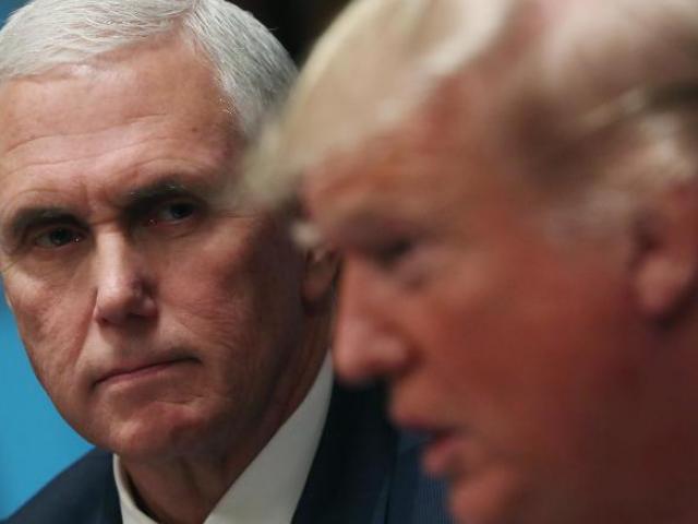 Tiết lộ mối quan hệ giữa ông Trump và “phó tướng” Mike Pence sau khi rời Nhà Trắng