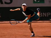 Thể thao - Roland Garros ngày 3: Shapovalov thua sốc, Tsitsipas ngược dòng sau 5 set