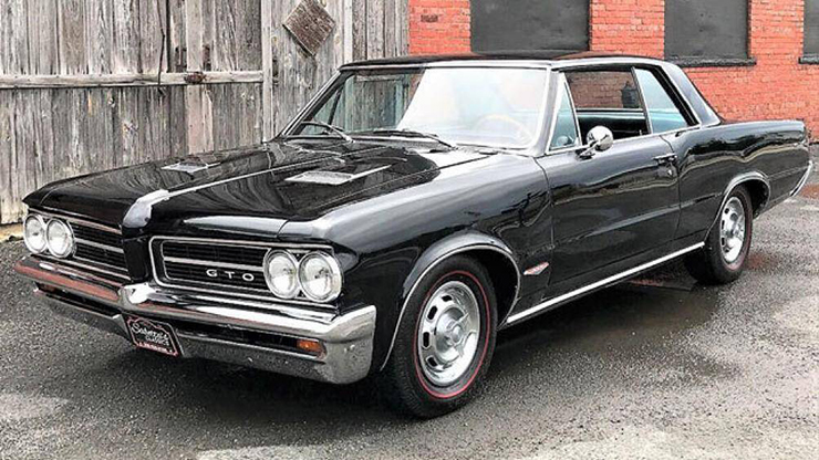 1. Pontiac GTO 1964
