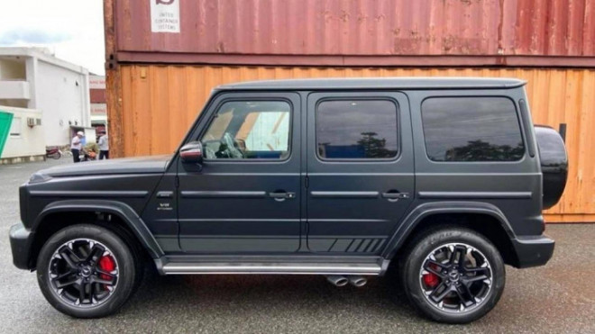 Dòng xe Mercedes G63 được bán tại Việt Nam có giá niêm yết từ 11 - 17 tỷ đồng, tùy phiên bản và trang bị