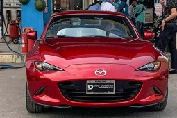 Mazda MX-5 RF thế hệ mới đầu tiên có mặt tại Việt Nam