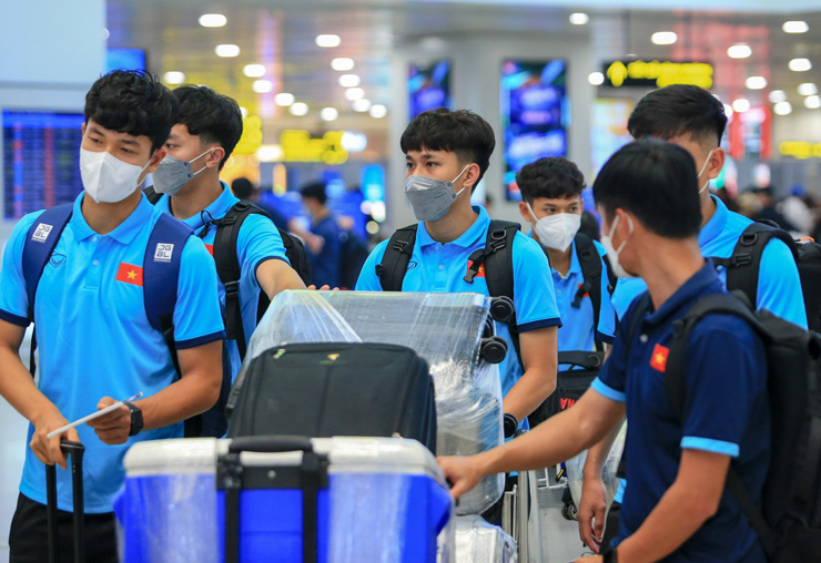 U23 Việt Nam trên đường tới UAE tập huấn