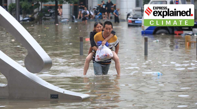 Lũ lụt ở TP Trịnh Châu, tỉnh Hà Nam ngày 21-7-2021. Ảnh: Reuters