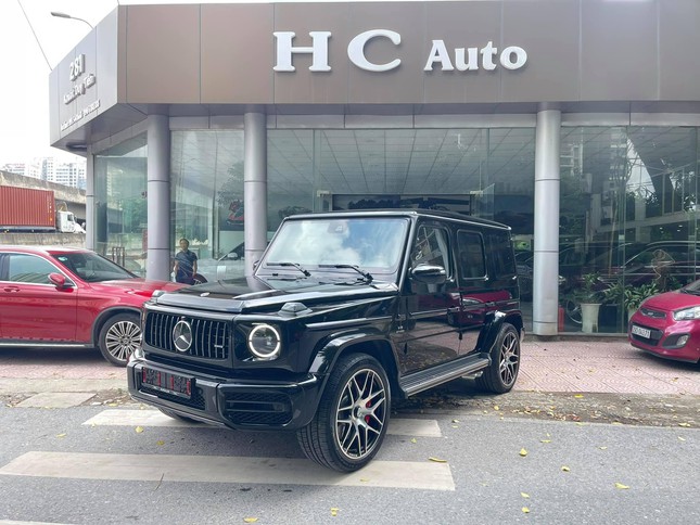 Chiếc Mercedes G63 được cấp phép nhập khẩu diện biếu tặng đem về bán ở showroom HC Auto. Nguồn: facebook Nguyen Viet Anh (HC Auto)